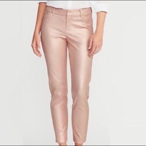 Old Navy Metallic Rose Gold Pixie pants | Size 8
